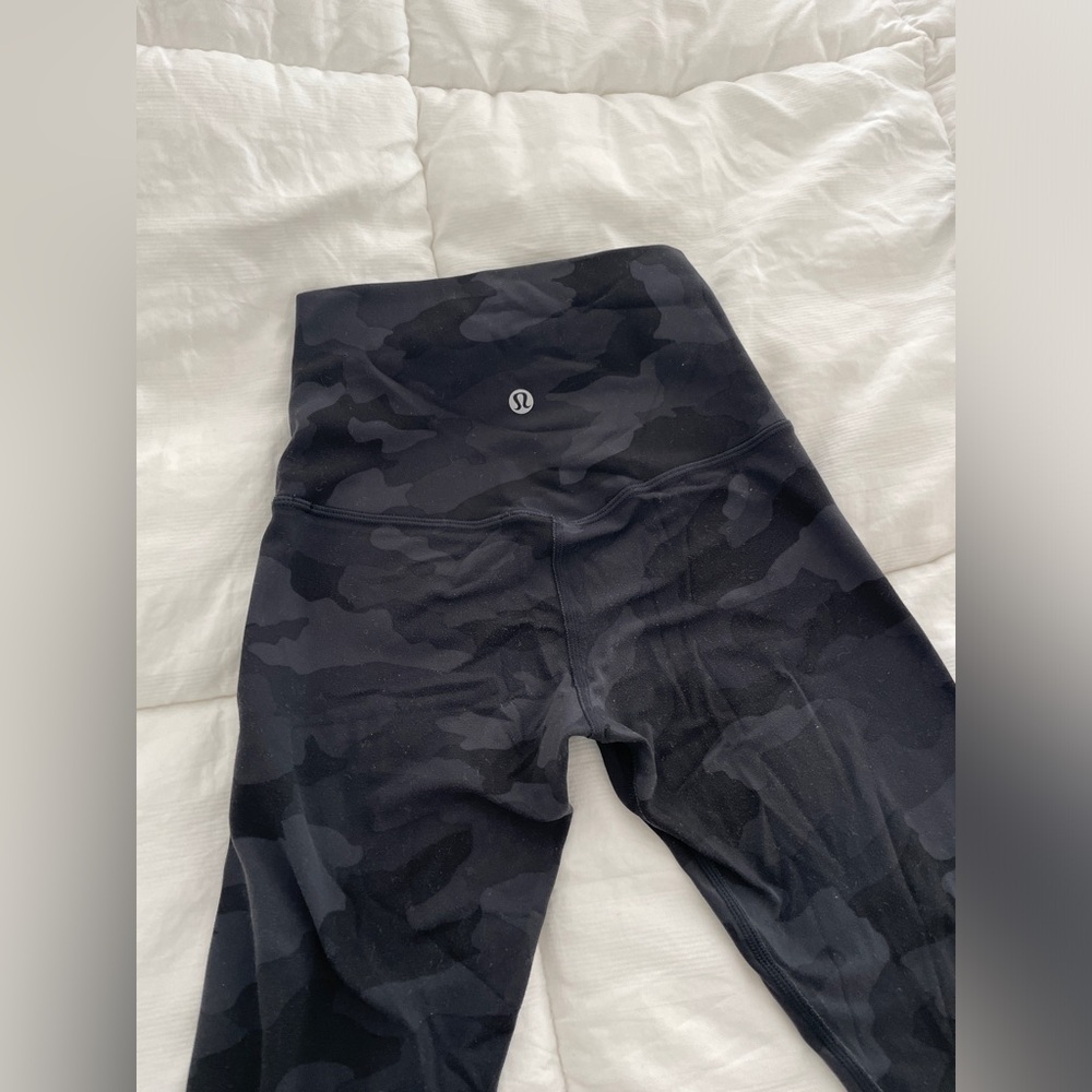 Lulu Camo Align Leggings. Size 0.